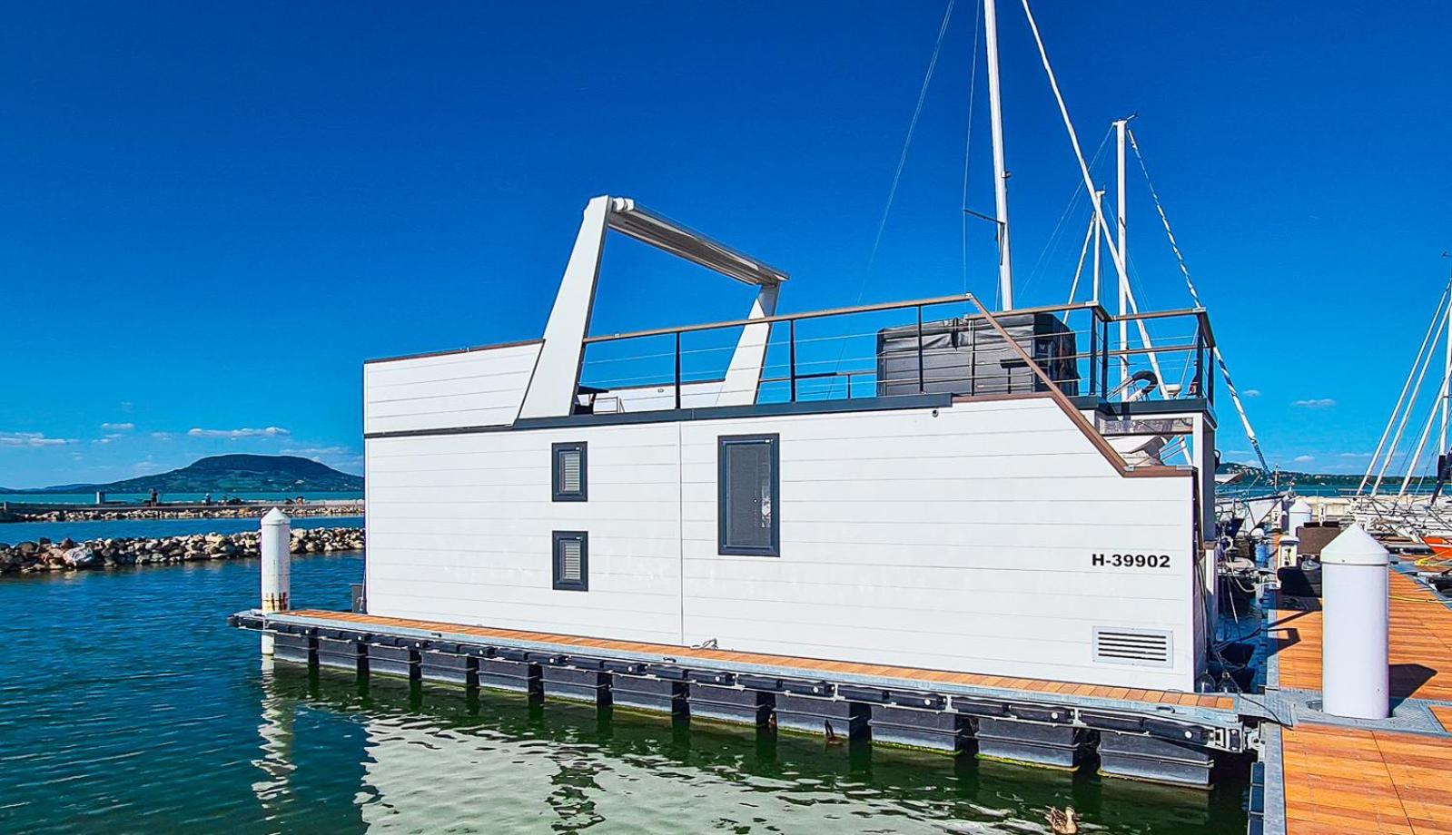 Fenyves Yacht Club Superior Hotel Balatonfenyves Exterior foto